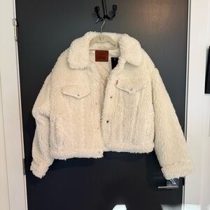 Levi's Cream Teddy Jacket NWT Size Large